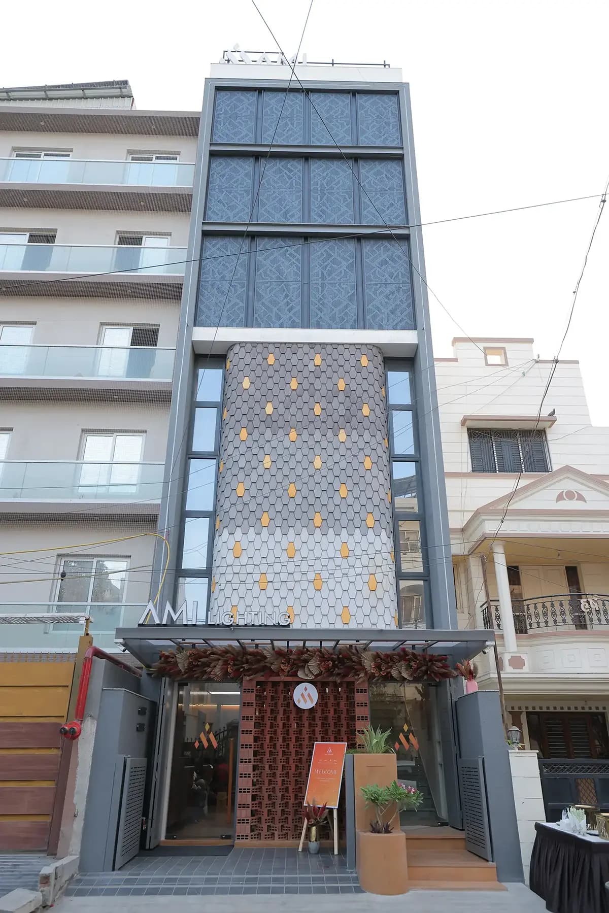 Street view of the AMI Lighting three-floor studio